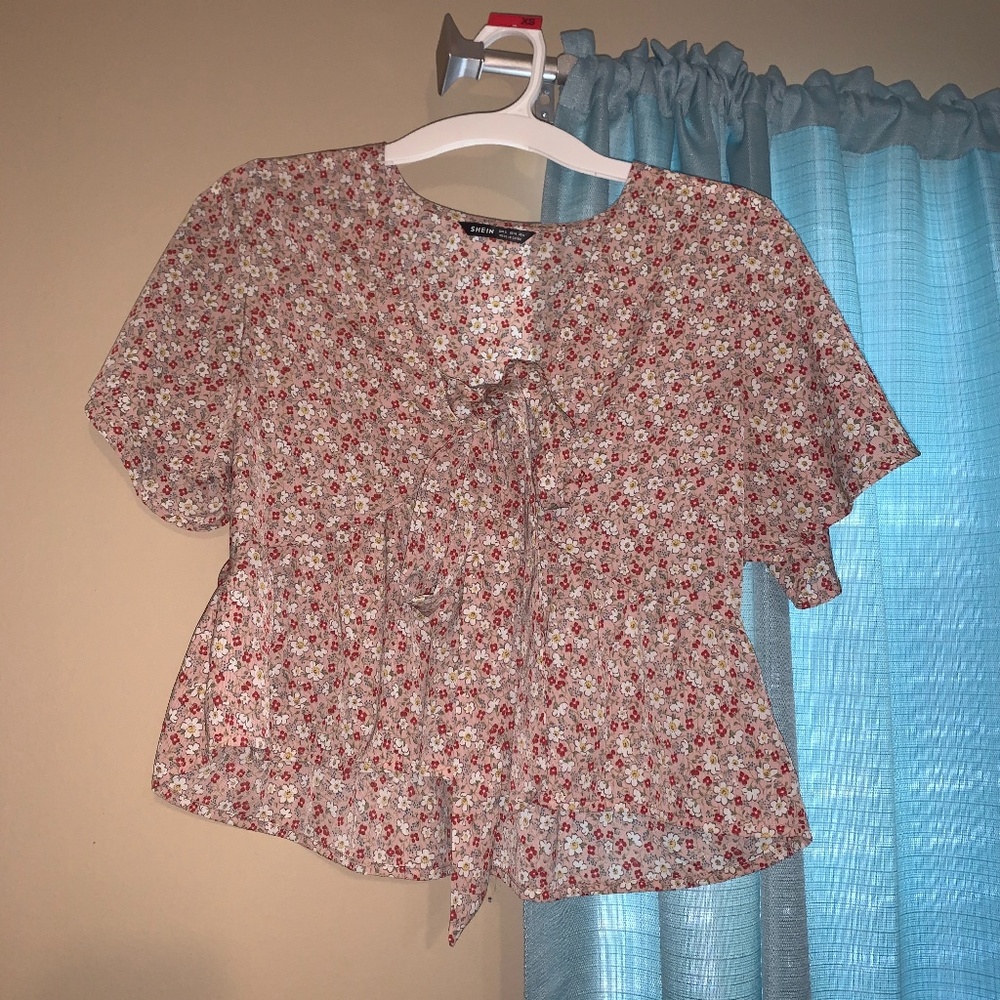 Tops - Picture 2 of 2